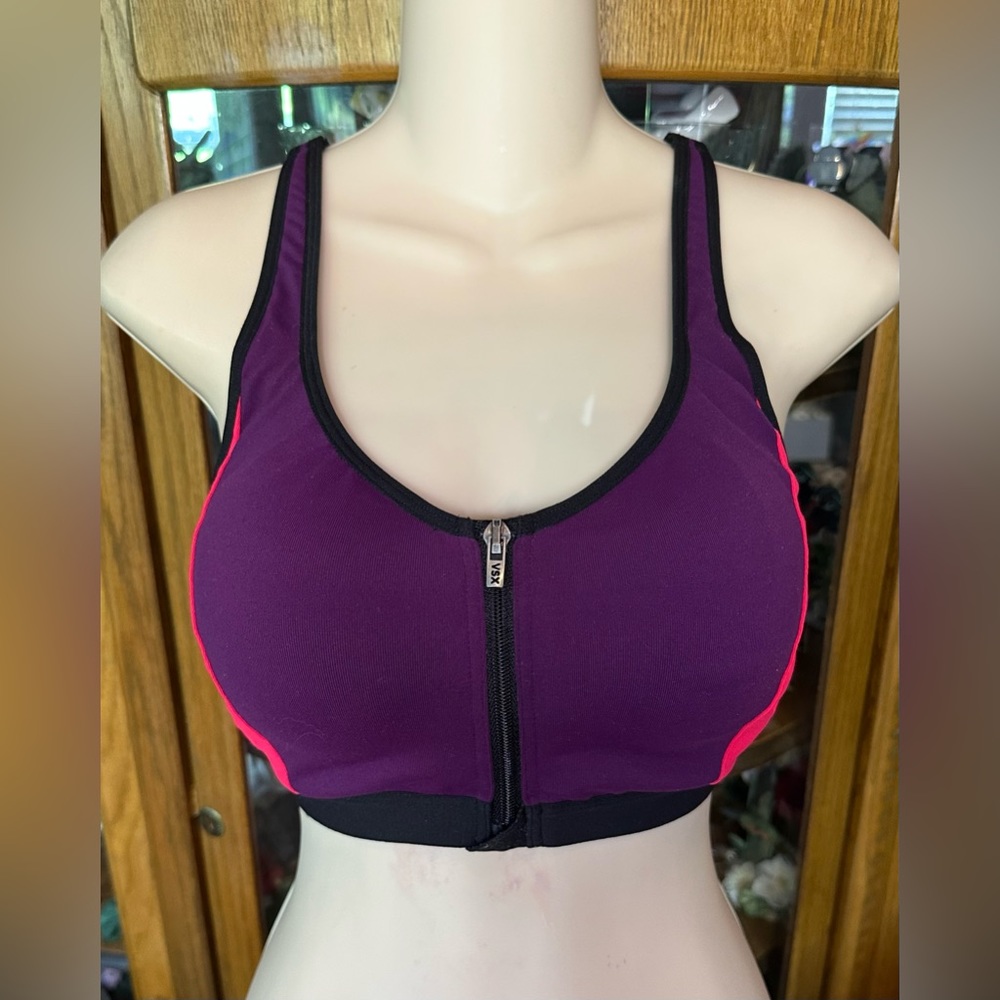 Victoria’s Secret VSX Racerback Sports Bra Size 34D